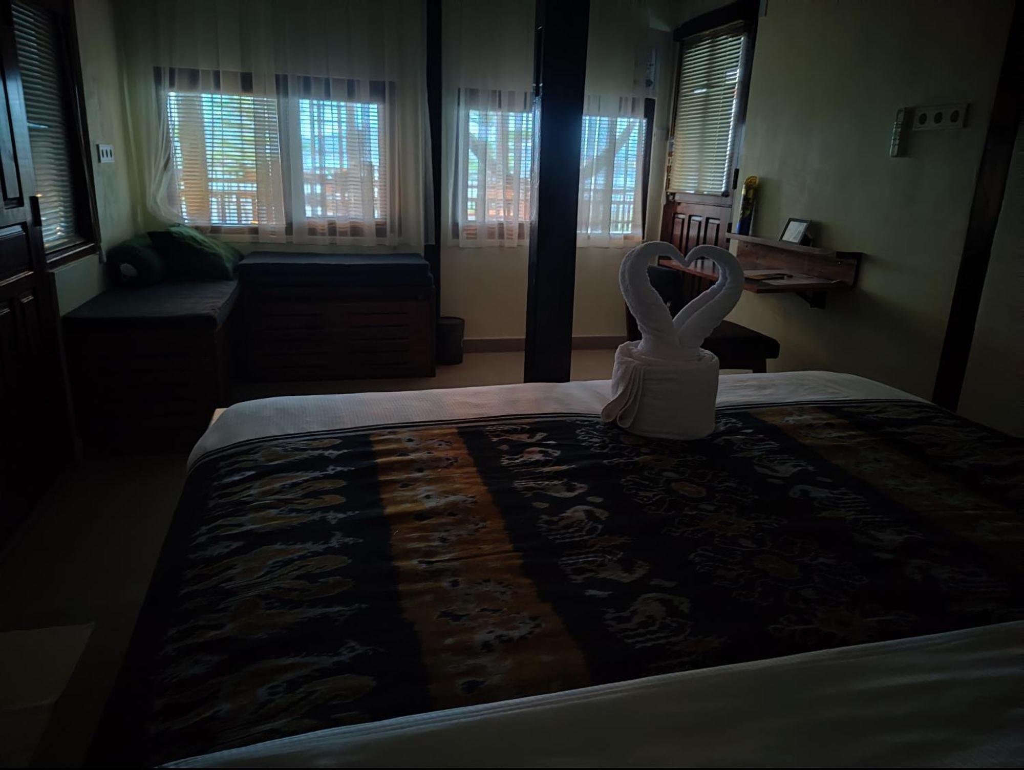 Cool Breeze Authentic Hotel Labuan Bajo Komodo Værelse billede