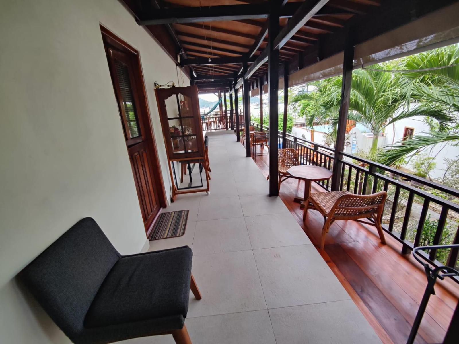 Cool Breeze Authentic Hotel Labuan Bajo Komodo Eksteriør billede